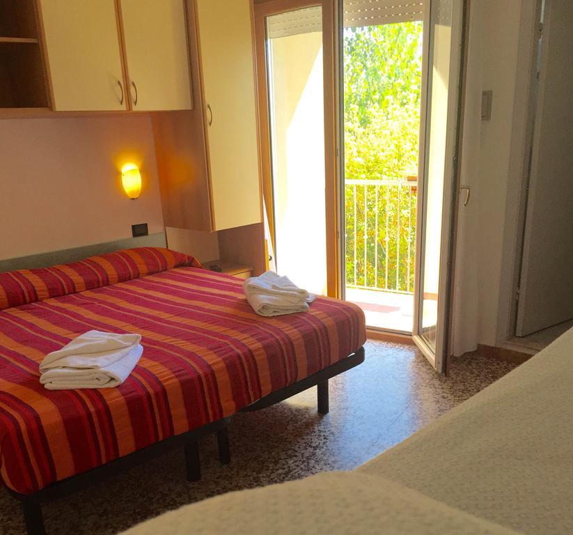 Hotel Mehari Riccione Ruang foto