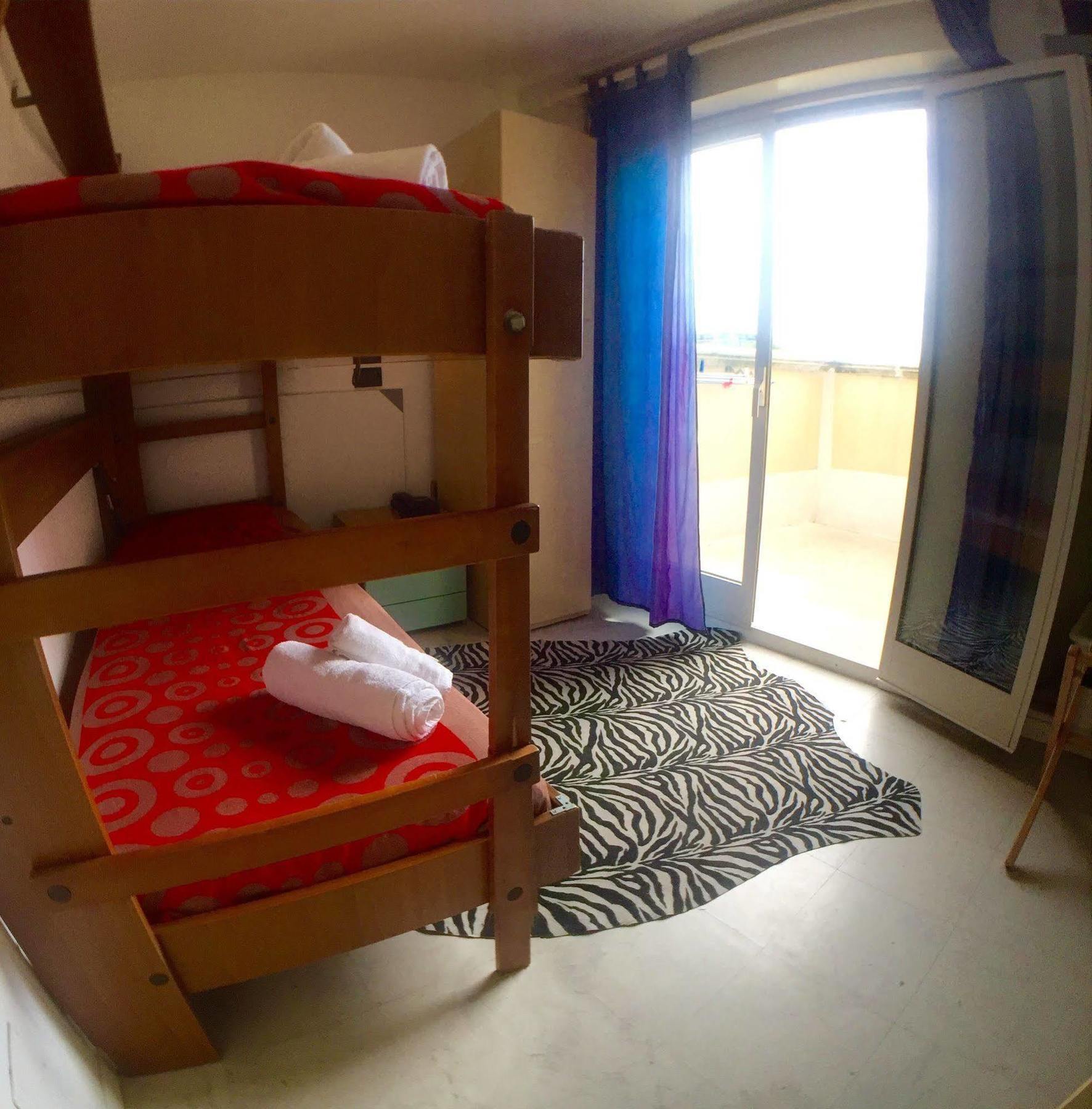 Hotel Mehari Riccione Bagian luar foto