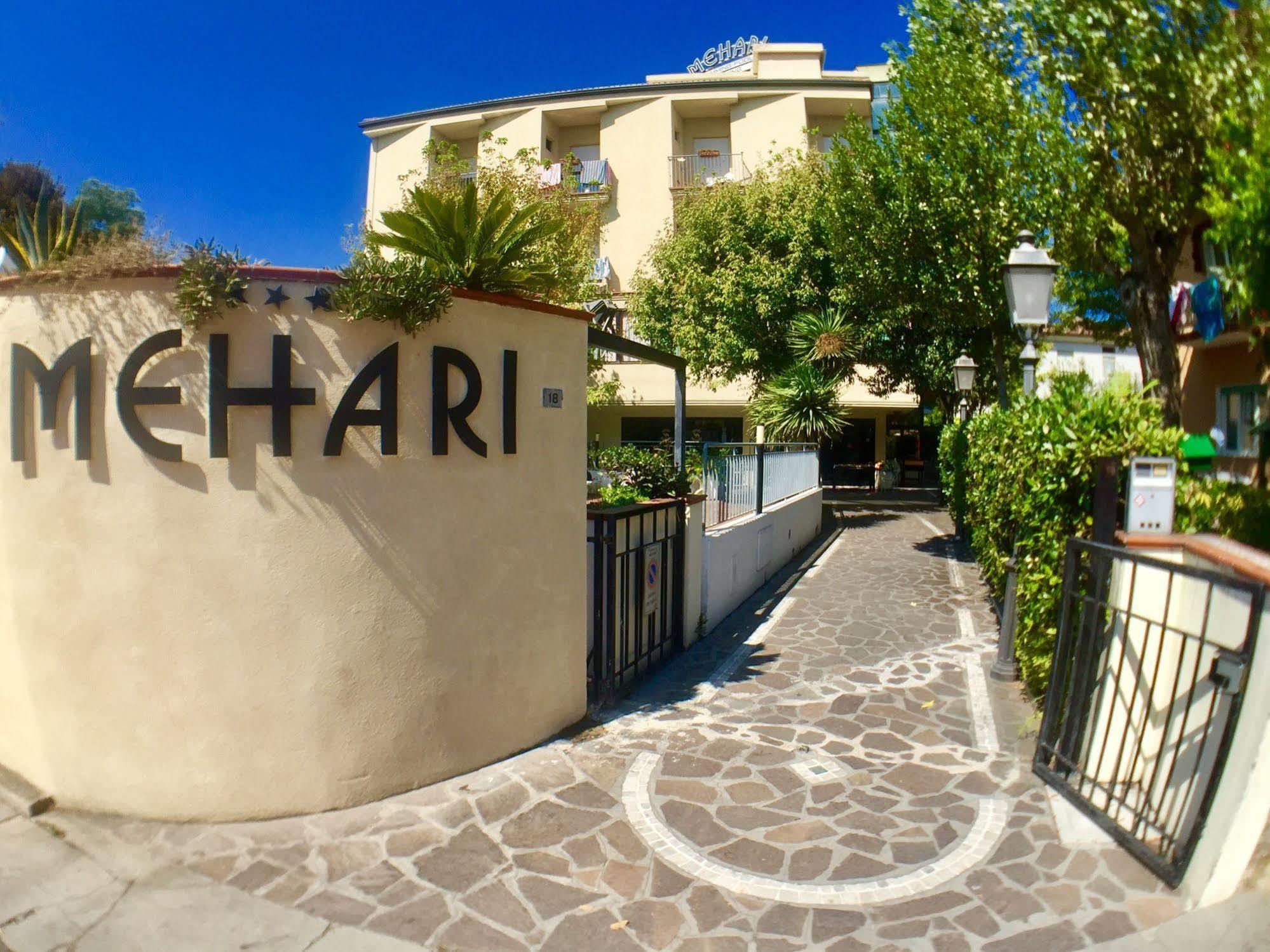 Hotel Mehari Riccione Bagian luar foto